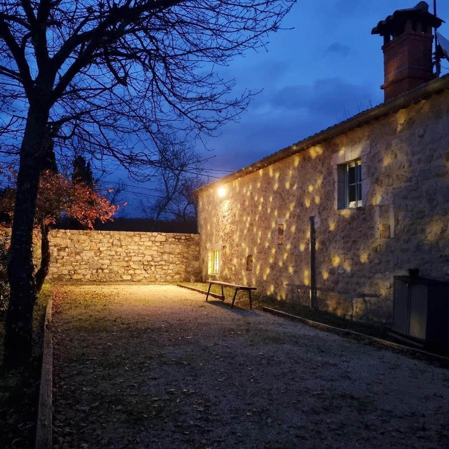 Villa de 3 chambres avec piscine privee jacuzzi et jardin clos a Lussana Lussan  Esterno foto